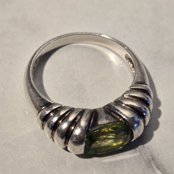 Vintage Ribbed Sterling Silver Citrine Ring - Picture 3 of 5